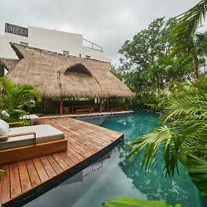 jungle-luxury-tulum-condo-private-pool-jacuzzi.tulum-hotels.net/